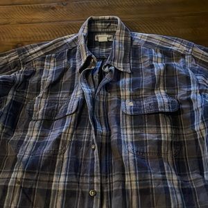 Carhartt relaxed midweight flannel shirt.
